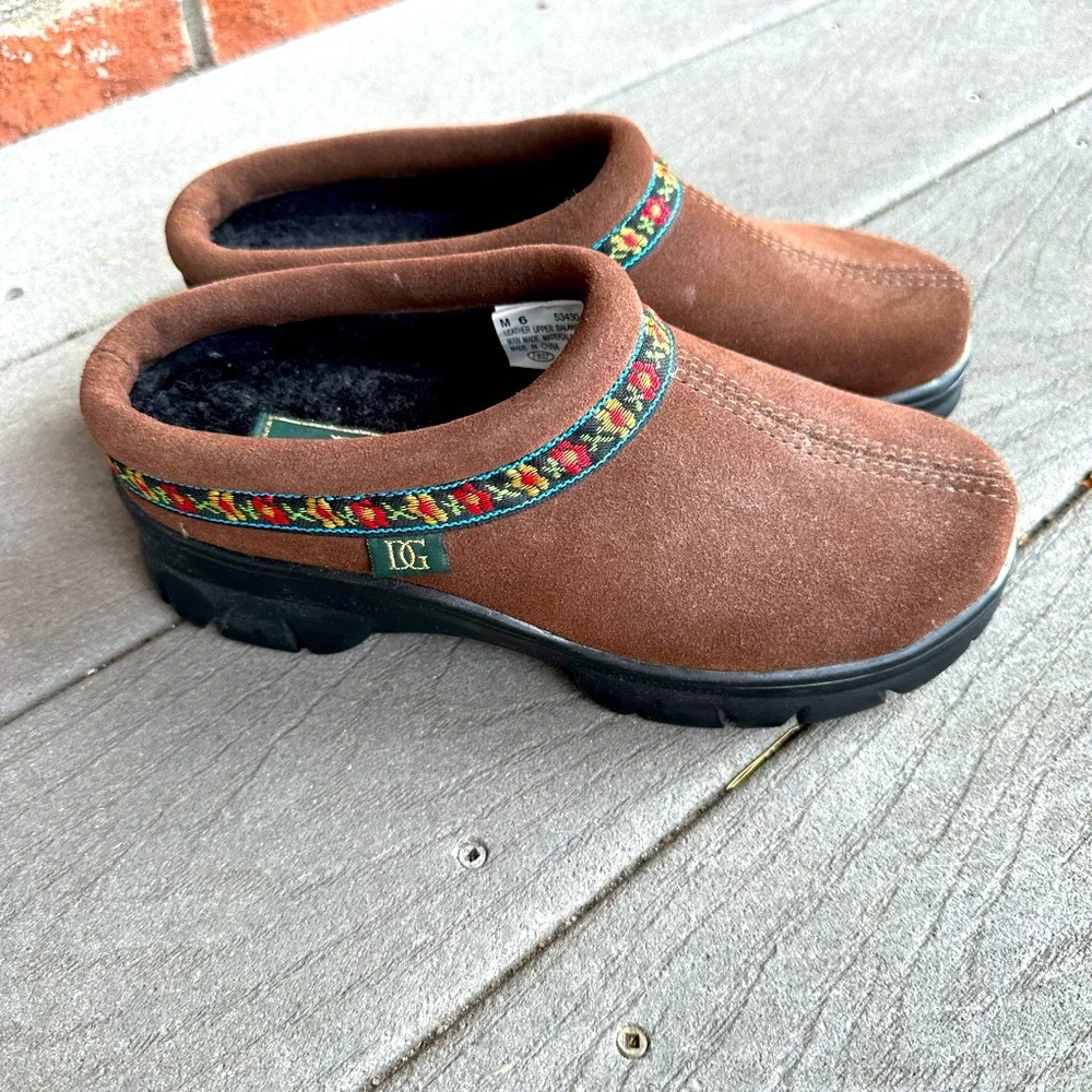 EUC Daniel Green suede clogs - Picture 1 of 8